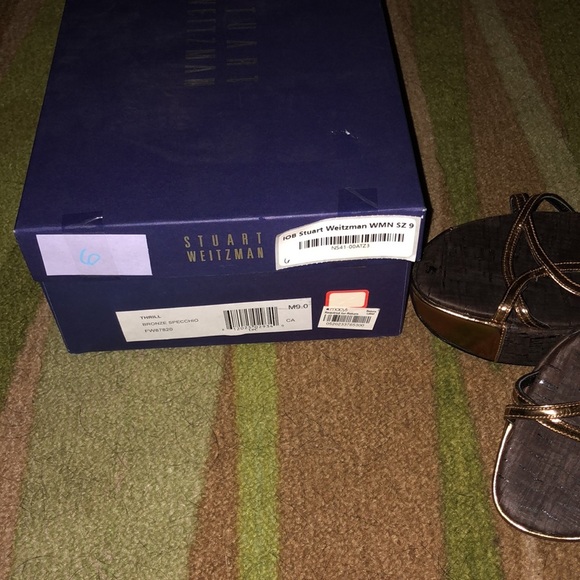 NWB- gold sandals leather Stuart Weitzman wedges - Picture 5 of 11